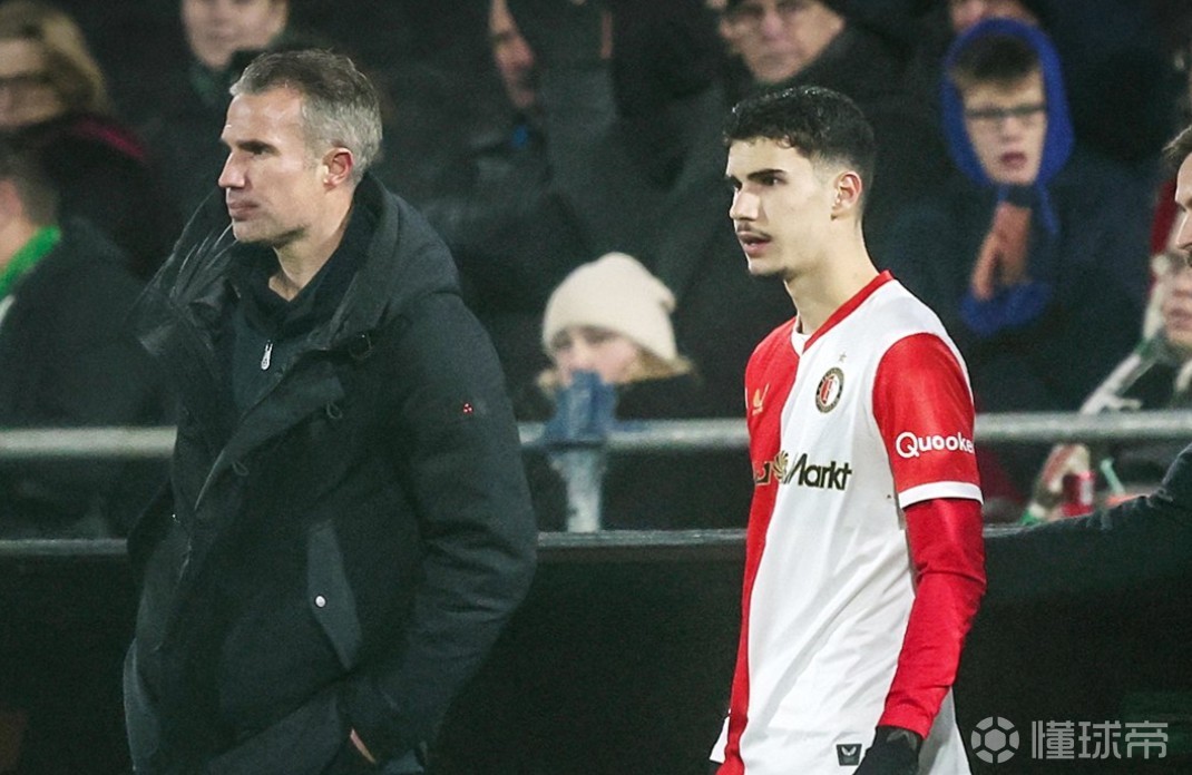 关于冲刺阶段费耶诺德备战意大利杯，复出首秀细节曝光，信心回归，数据趋势出现新变化的信息